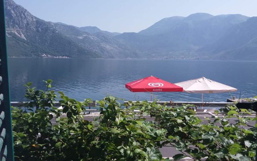 Apartment house on first sea line in Kostanjica, 300 m²