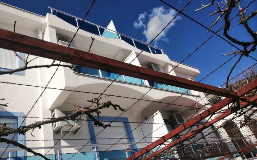 Large four-storey duplex house with seaview in Lazi, 475 m²