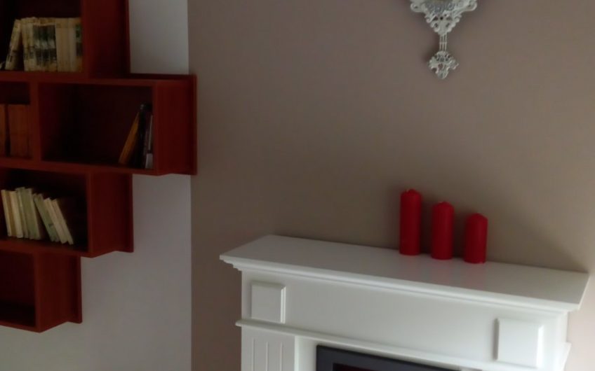 Two-storey house with roof terrace in Sutomore, 220 m²