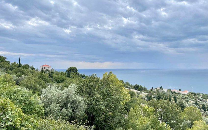 Two mediterranean stone two-storey houses with seaview in Reževići, 95 m²