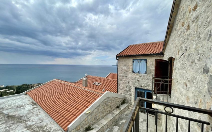 Two mediterranean stone two-storey houses with seaview in Reževići, 95 m²