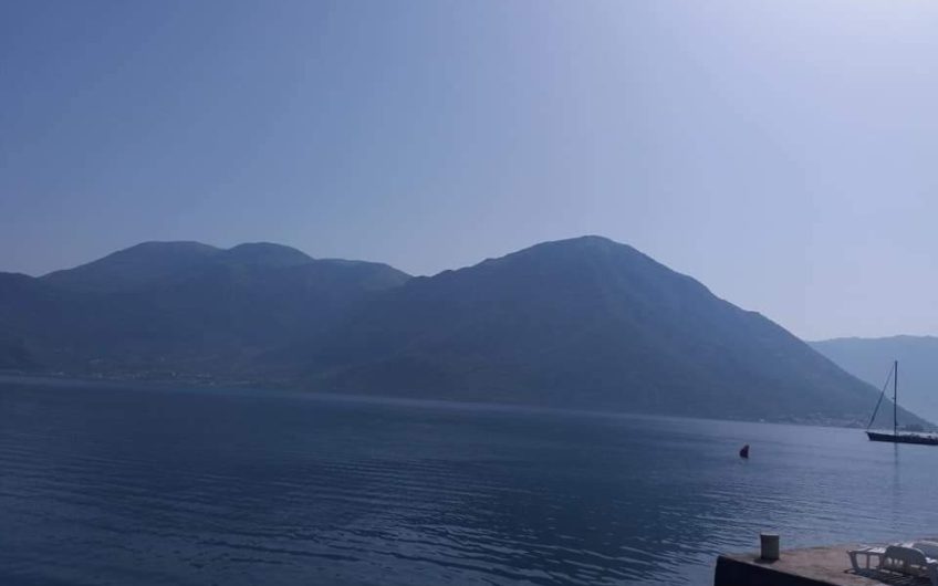Apartment house on first sea line in Kostanjica, 300 m²