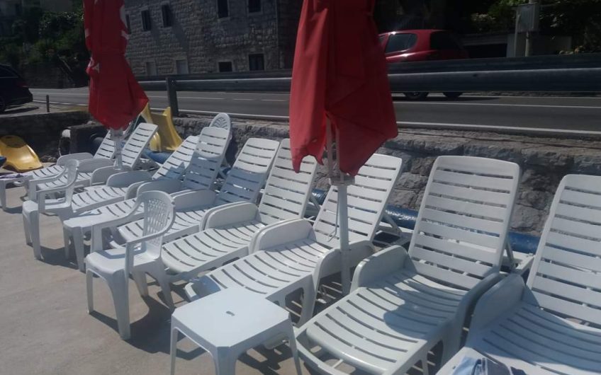 Apartment house on first sea line in Kostanjica, 300 m²