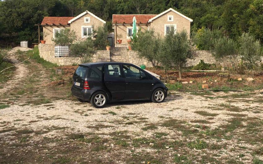 Two houses in Bigova, 133 m²
