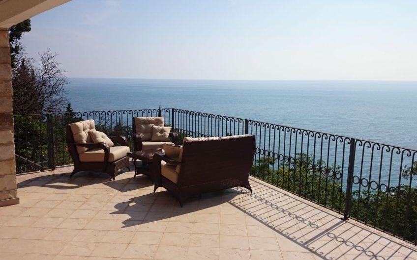 Luxury villa with panoramic seaview and sauna in Perazića Do, 190 m²