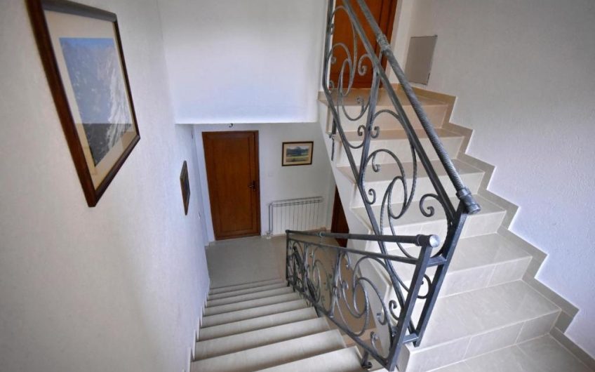 Three-storey appartment house in Motički Gaj, 400 m²