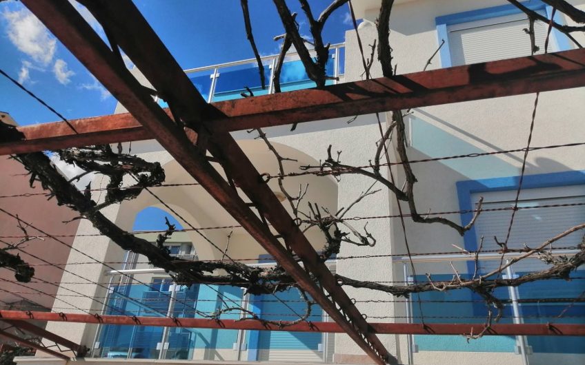 Large four-storey duplex house with seaview in Lazi, 475 m²
