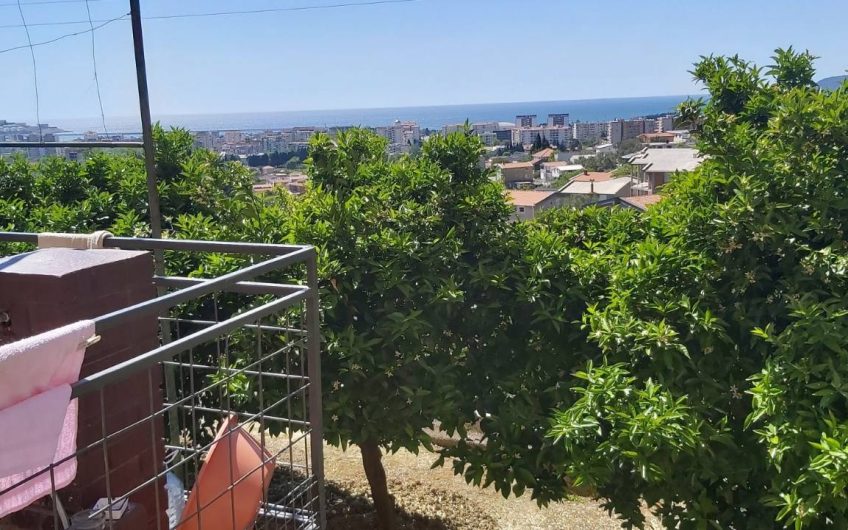 House with seaview in Marovići, 170 m²