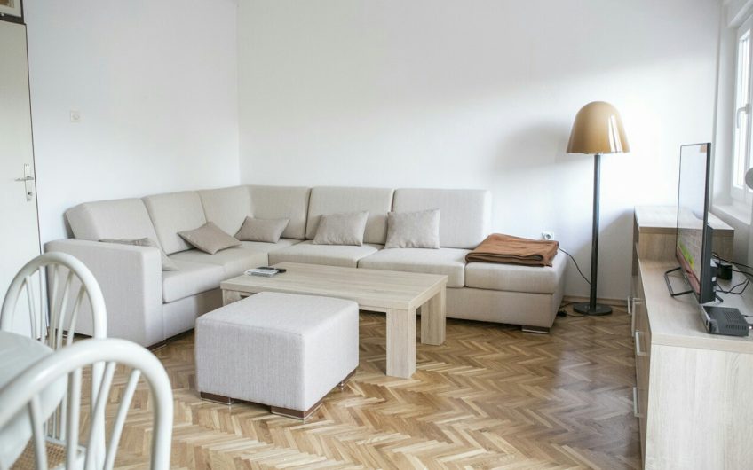 Half of duplex house in Lazi, 140 m²