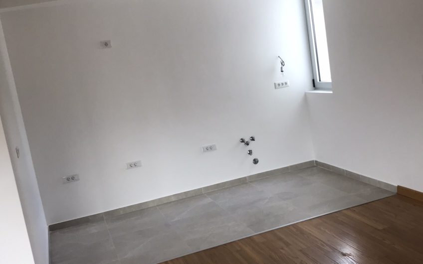 New large two-bedroom apartment near sea in Tivat, 109 m²