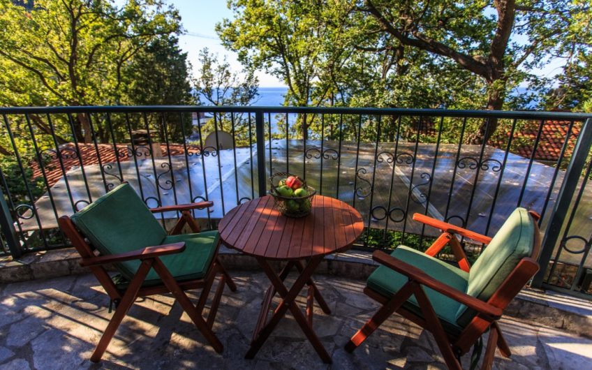 Exclusive medditerranean stone house near sea in Perazića Do, 120 m²