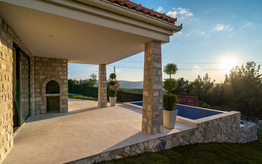Villa in Kavač, 185 m²