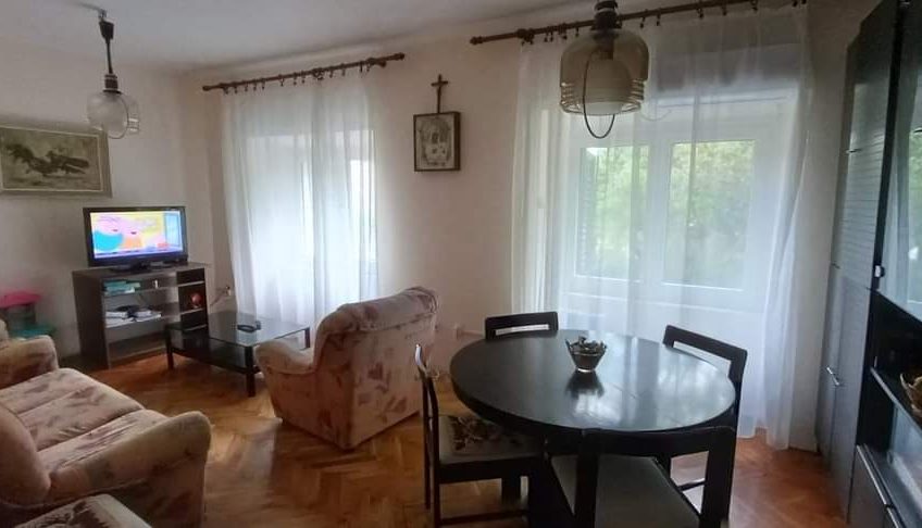 Apartment house on first sea line in Kostanjica, 300 m²