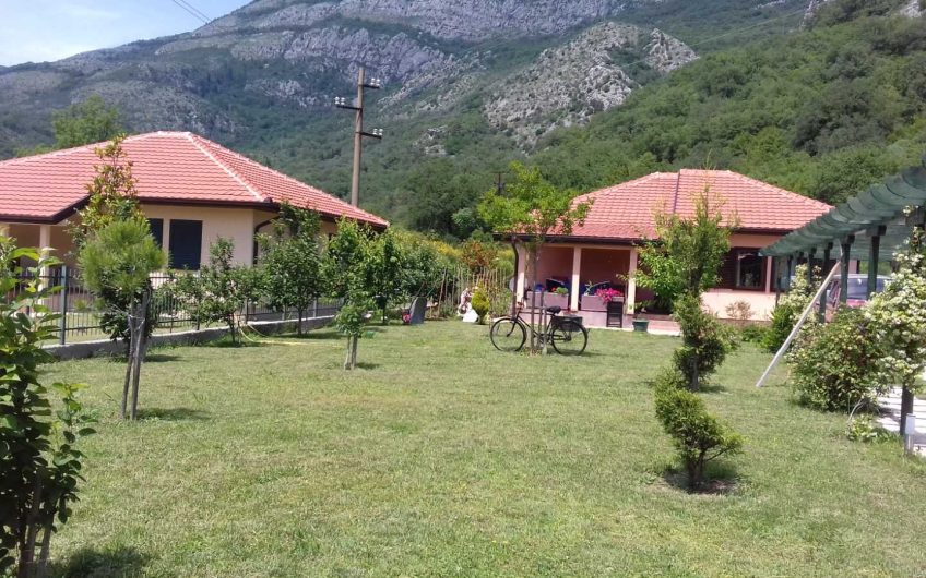 Modest family house with big lot in Buljarica, 80 m²