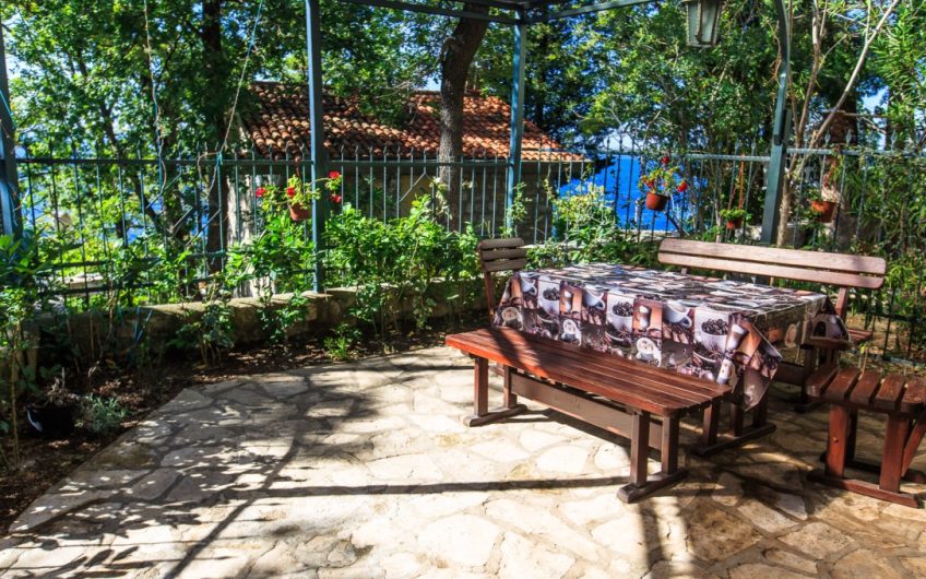 Exclusive medditerranean stone house near sea in Perazića Do, 120 m²