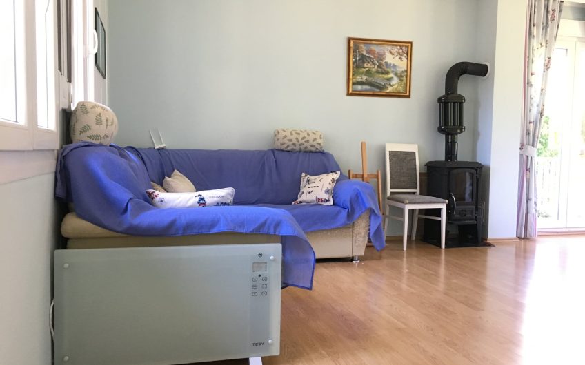 Modest house in Zelenika, 70 m²