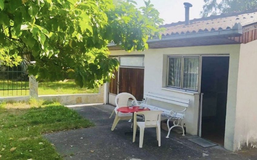 Estate with house and land in Pešća, 100 m²
