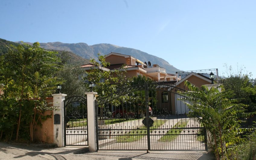 Сontemporary villa with seaview in Kavač, 450 m²