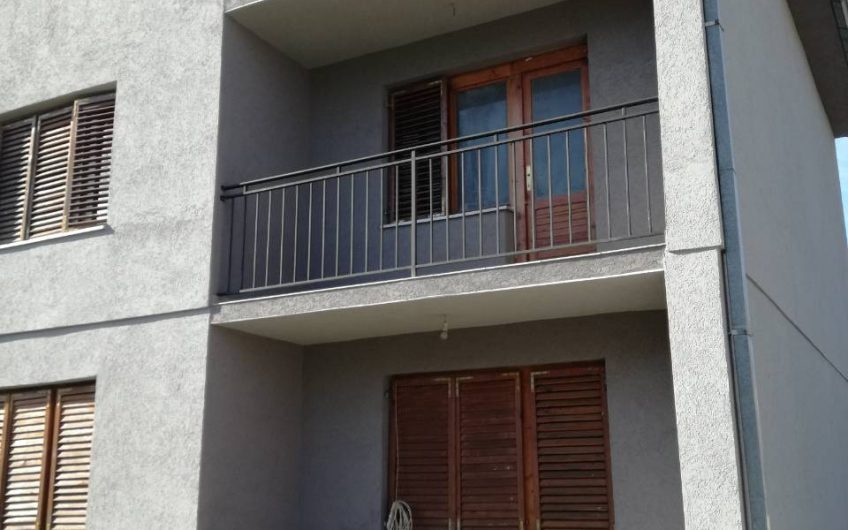 Three-apartment house in Podgorica, 210 m²