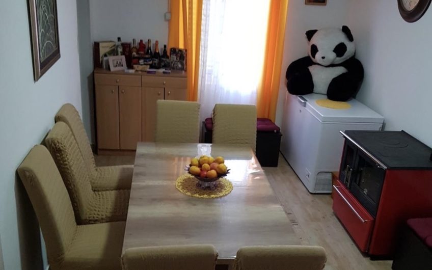 Two-storey house with large terraces in Budva, 238 m²