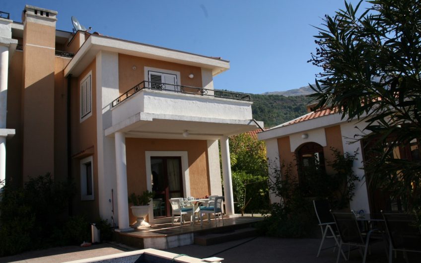 Сontemporary villa with seaview in Kavač, 450 m²