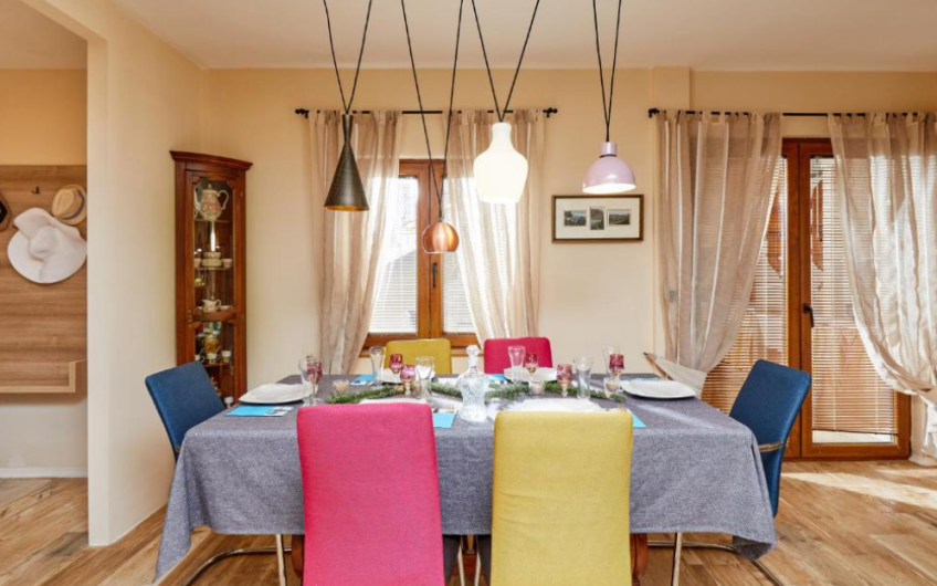 Luxury three-storey villa in Bigova, 266 m²