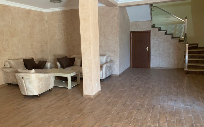 New three-level villa with seaview in Ivanovići, 282 m²