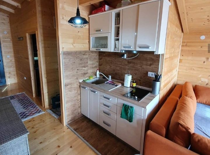 Wooden house with three separate apartments on riverbank in Ada Bojana, 115 m²