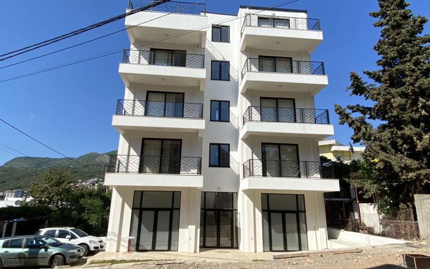 New three-storey residential building in Dobra Voda, 382 m²