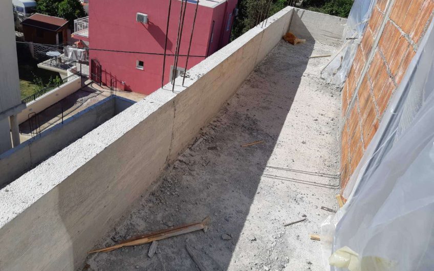 Three-storey unfinshed house near sea in Hladna Uvala
