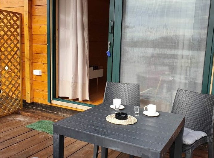 Wooden house with three separate apartments on riverbank in Ada Bojana, 115 m²