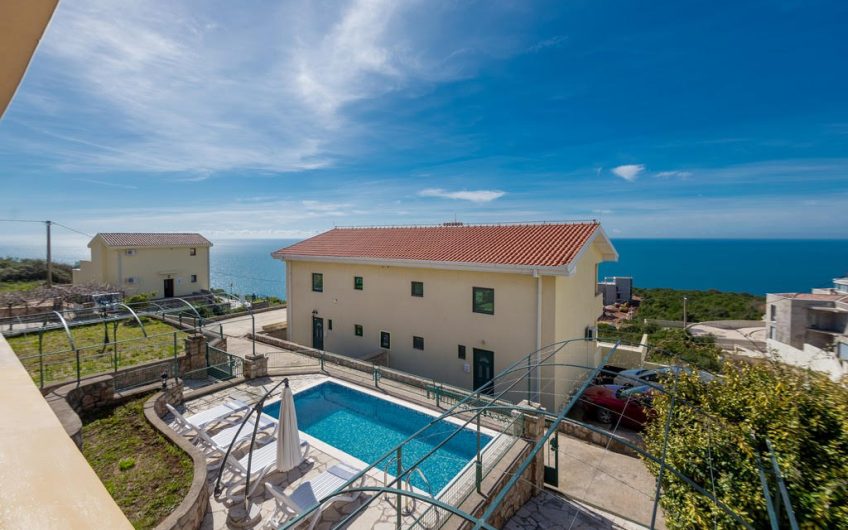 Two luxury villas with seaview and pool in Krimovica, 178 m²