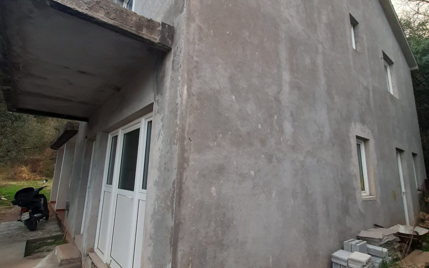 Two-storey unfinished house in Podmaine, 260 m²