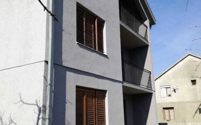 Three-apartment house in Podgorica, 210 m²