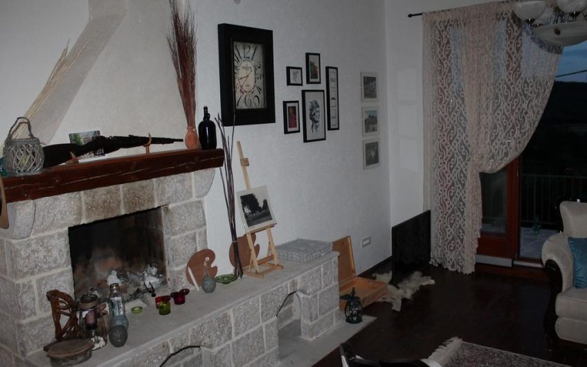 Two-storey villa with seaview and pool in Popovici, 220 m²
