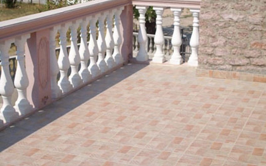 Unique two-level stone family house with seaview in Ilino, 270 m²