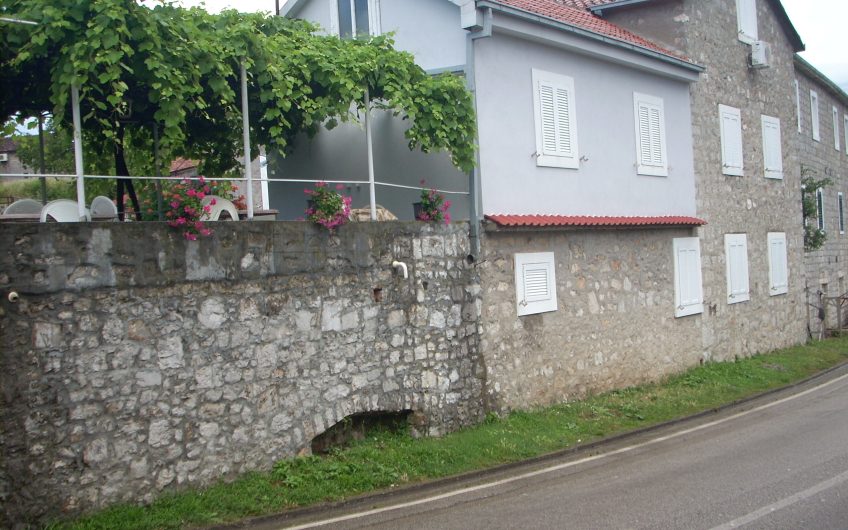 House in Radovići, 300 m²