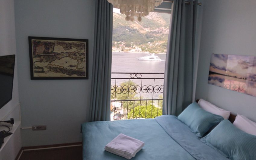 Luxurious two-room apartment with panoramic seaview in Lepetane, 87 m²