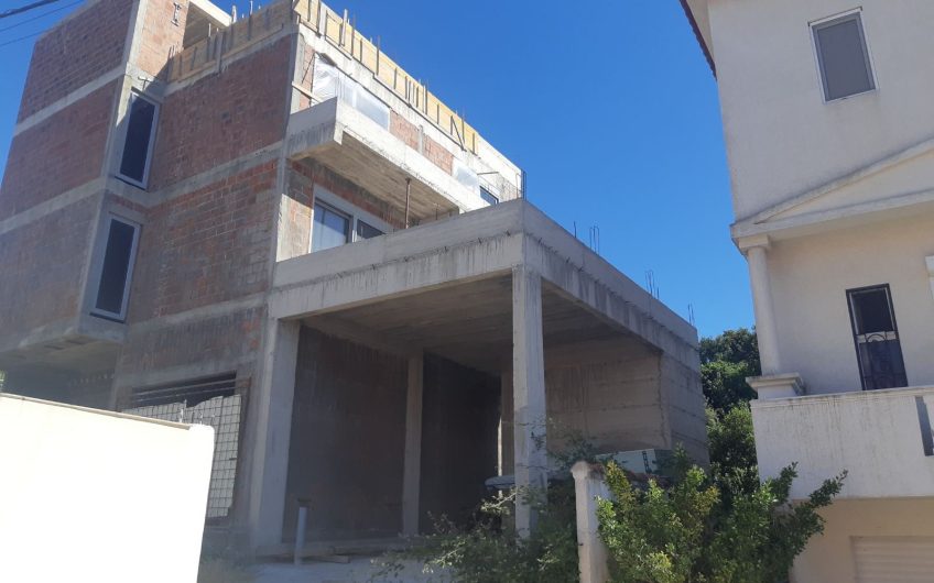 Three-storey unfinshed house near sea in Hladna Uvala