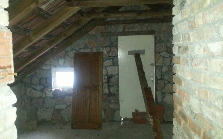 Three-storey house in Obzovica, 115 m²