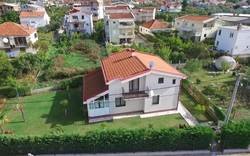 Beautiful house in Bjeliši, 200 m²