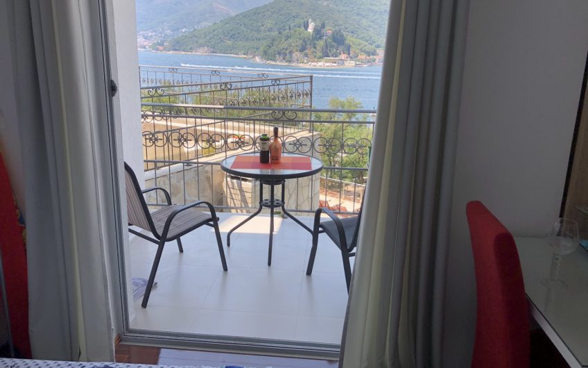 Luxurious two-room apartment with panoramic seaview in Lepetane, 87 m²