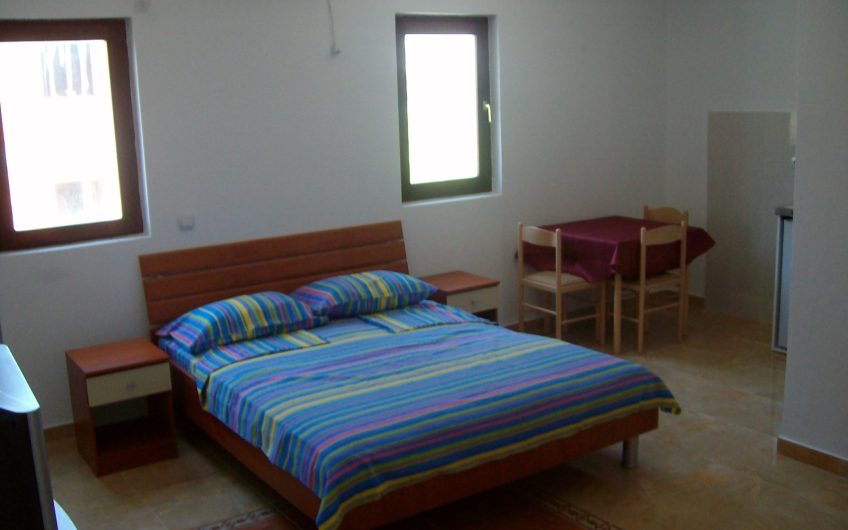 Two-storey apart hotel in Šušanj, 320 m²