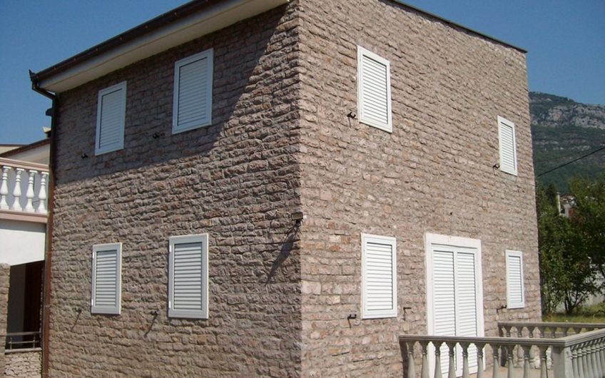 Unique two-level stone family house with seaview in Ilino, 270 m²