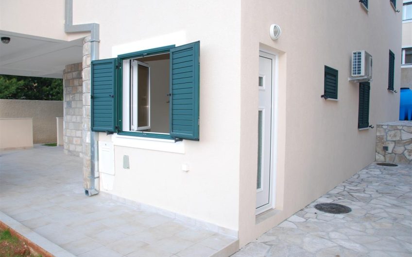 Pair of new villas with seaview in Kumbor, 335 m²
