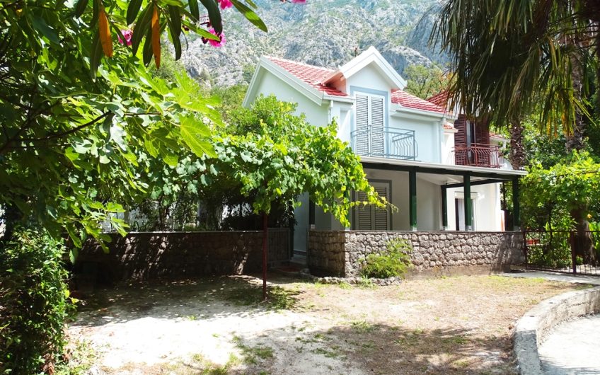 Semi-detached house in Orahovac, 71 m²