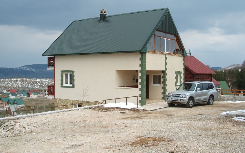 New three-storey house in Žabljak, 180 m²