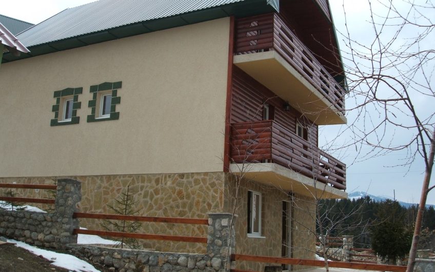 New three-storey house in Žabljak, 180 m²