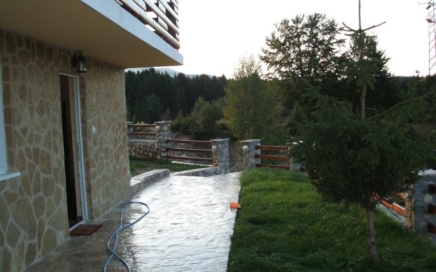 New three-storey house in Žabljak, 180 m²