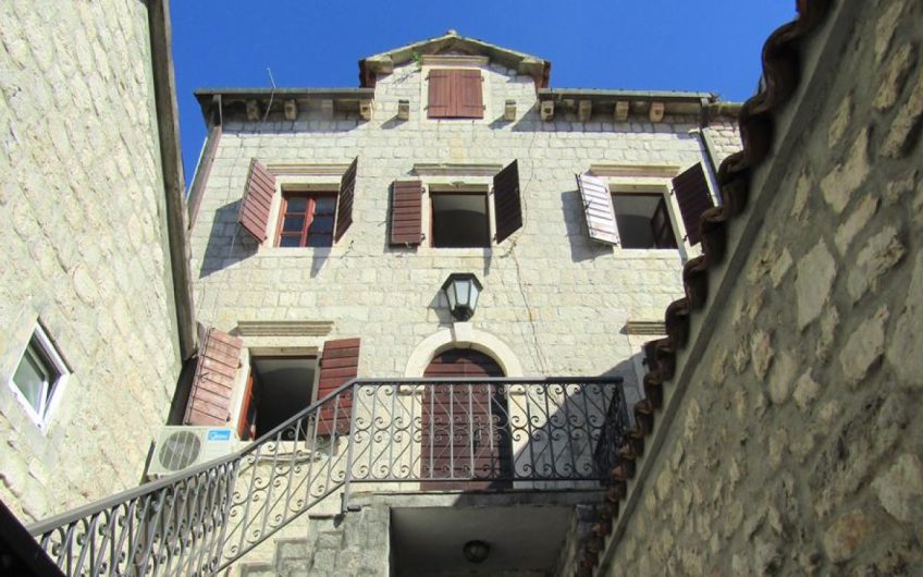 200-year old renovated stone villa in Perast, 287 m²